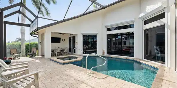 241 Grapewood CT