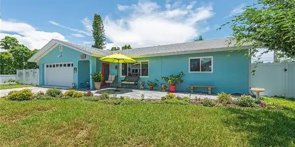 630 93rd N