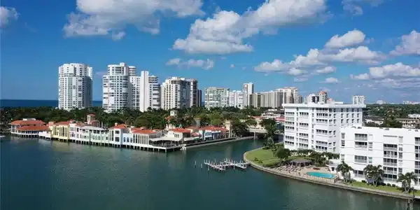250 W Park Shore DR