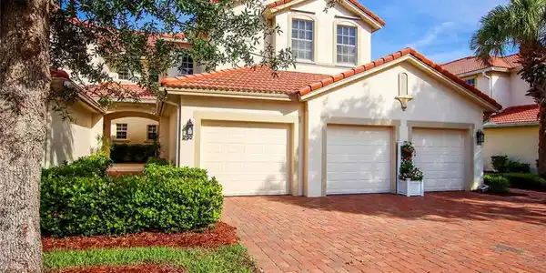 16304 Crown Arbor WAY