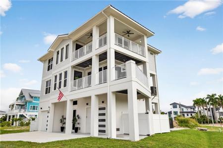 553 Estero BLVD
