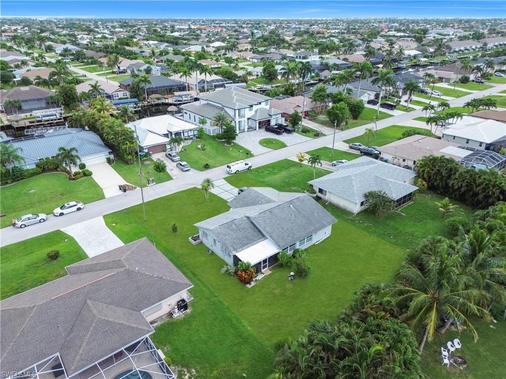 Image 4: Aerial view of residential area