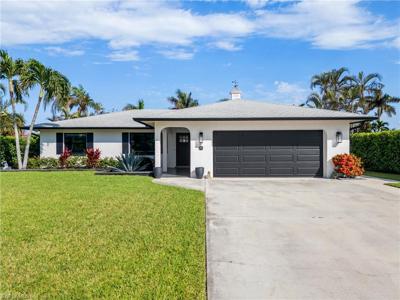 3656 McComb LN