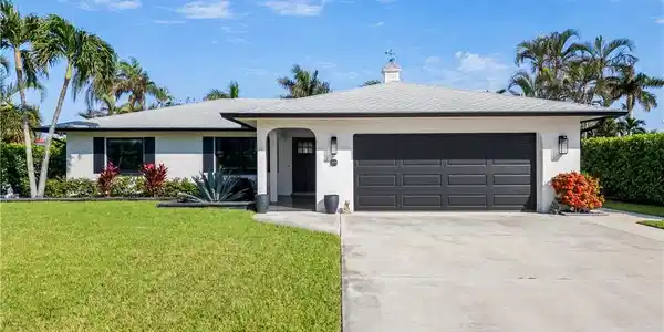 3656 McComb LN
