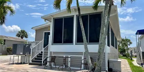 1350 Silver Lakes