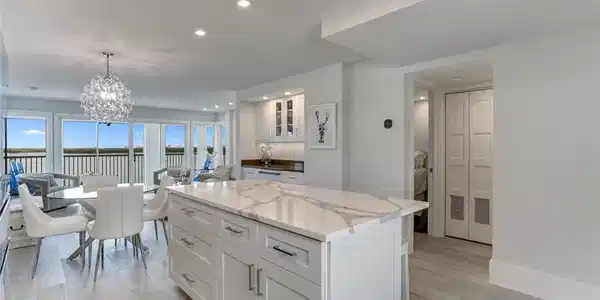 4895 Bonita Beach