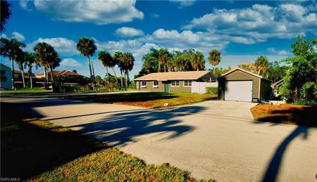 4838 Tarpon AVE