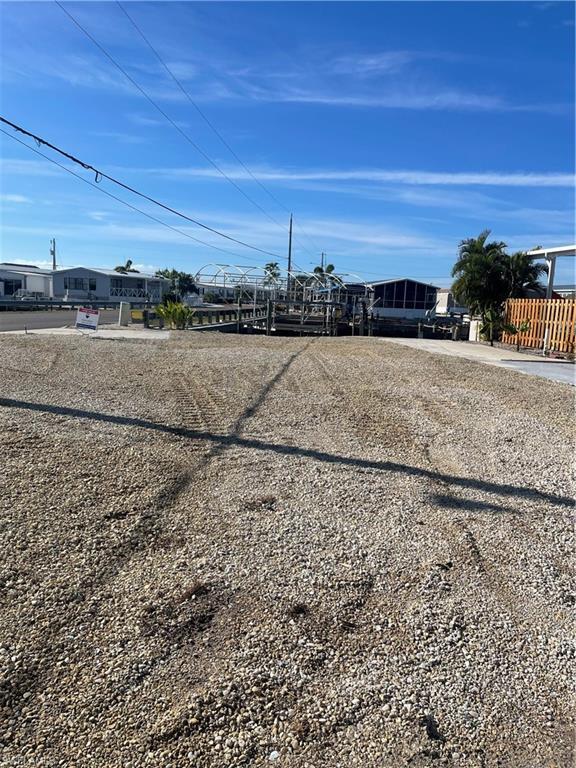 Image 2: View of yard