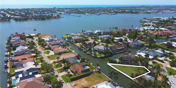 1680 Mullet CT