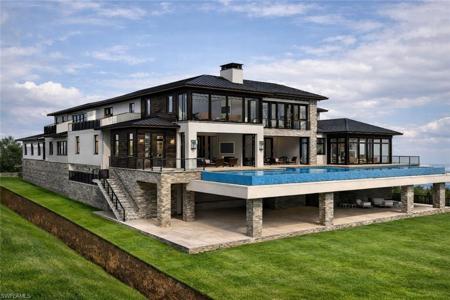 1900 Gulf Shore BLVD S