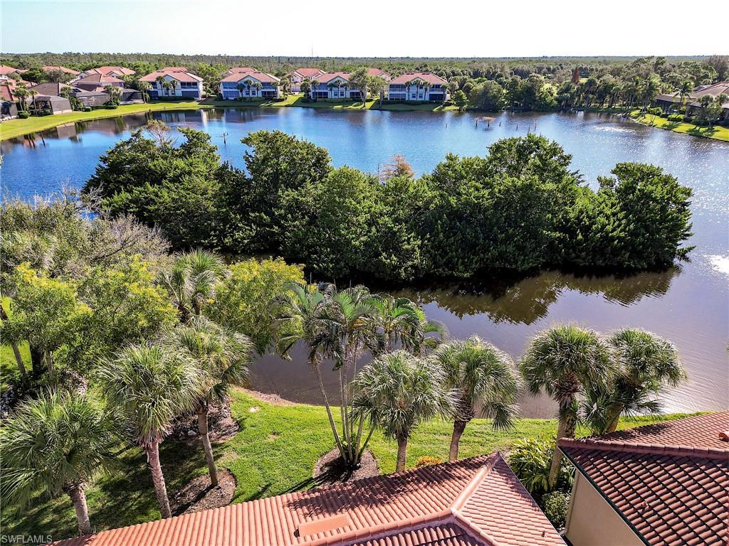 Image 3: Bird sanctuary on this large natural lake