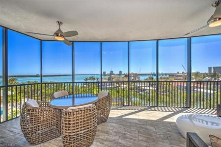 4142 Bay Beach LN