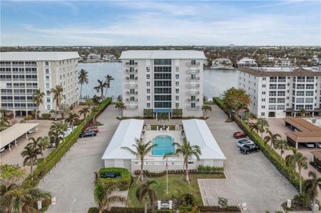 2650 Gulf Shore BLVD N