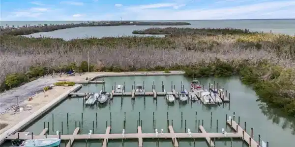 4216 Bayside Villas