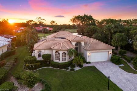 4403 Lighthouse LN