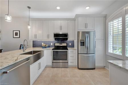 338 Newport DR