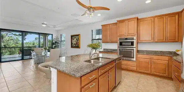 4590 Colony Villas DR