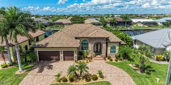 5016 La Costa Island CT