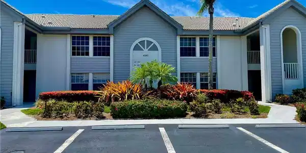 4240 Lake Forest