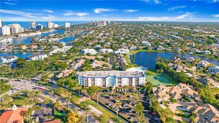 555 Park Shore DR