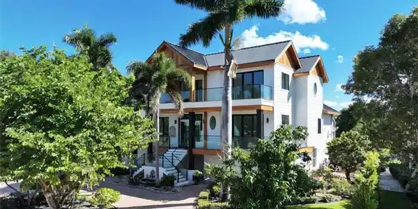 192 Topanga DR
