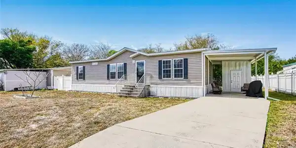 7638 Peyraud DR
