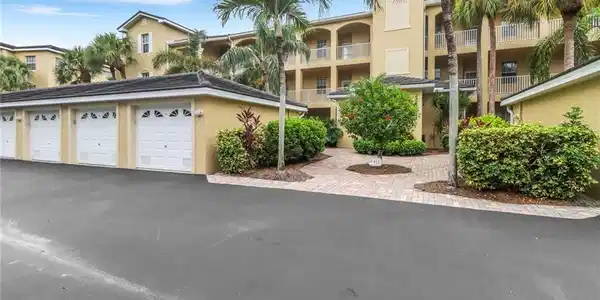3471 Pointe Creek CT