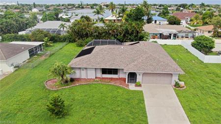 236 SE 20th CT