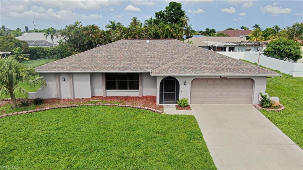 Image 3: Contemporary Pool Home located in desirable Bolado neighborhood.