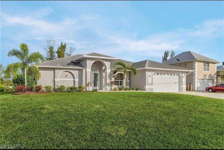 3733 SW 11th CT