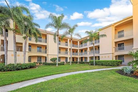 17040 Willowcrest WAY