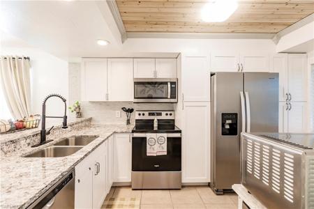 321 Cape Coral PKWY W