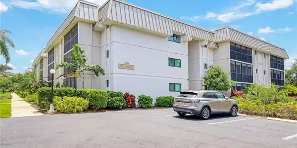 788 Park Shore