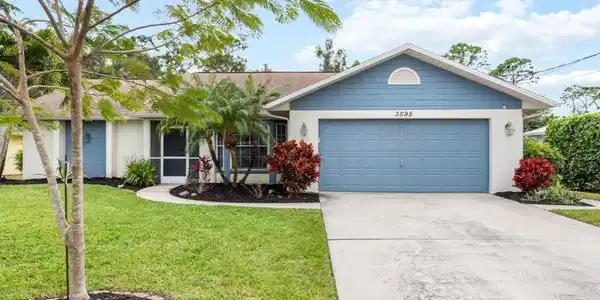 3695 McComb LN