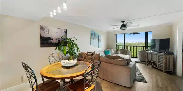 5220 Bonita Beach RD