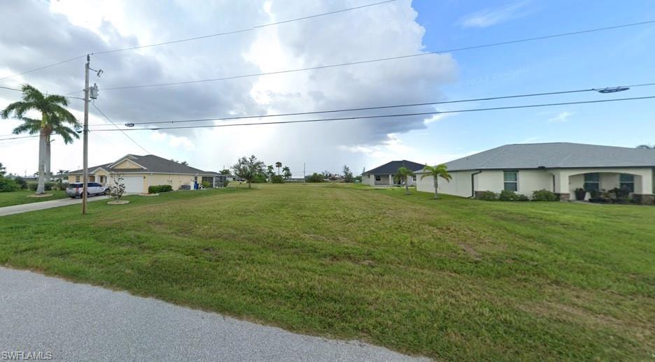 Image 3: View of yard