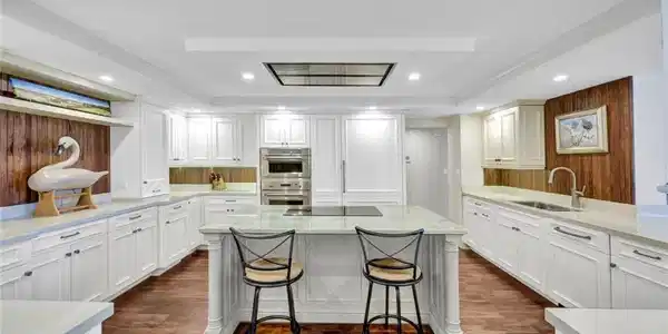 5601 TURTLE BAY DR
