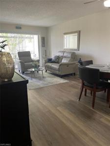 423 Cape Coral PKWY W