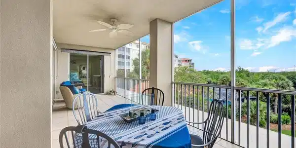 201 Vintage Bay DR