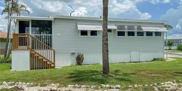 Image 3: Side View