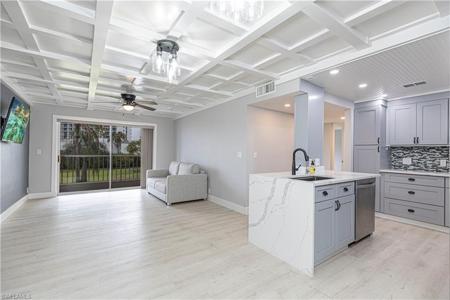2875 Palm Beach BLVD
