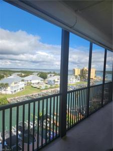 4451 Bay Beach LN