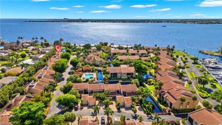 4765 Harbortown LN