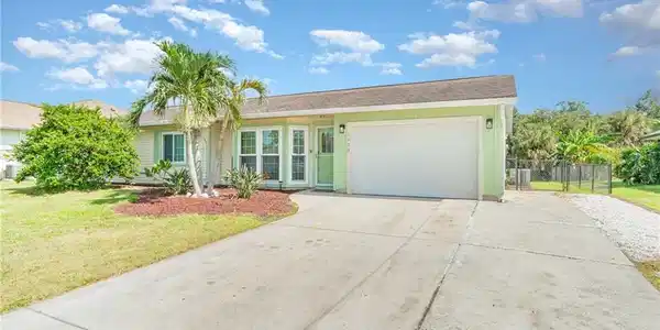 1130 Strasburg DR