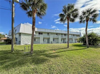 5111 Manor CT