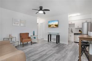 167 N Collier
