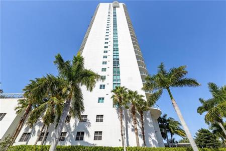 3000 OASIS GRAND BLVD