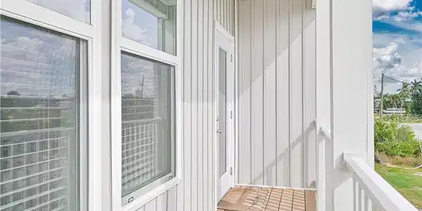 Image 4: View of balcony