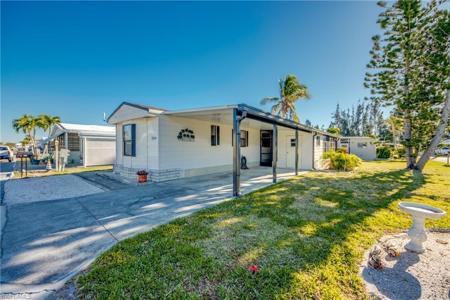 7126 Ladyfish DR