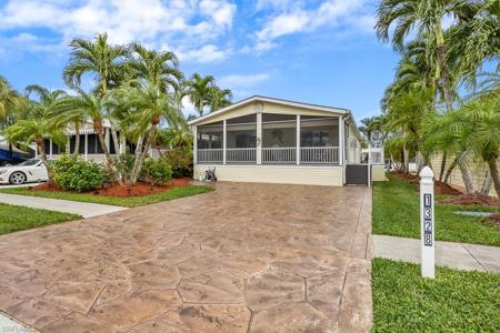 1328 Amethyst Lake LN
